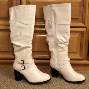 Bela Women High Boots White Size 35. Used